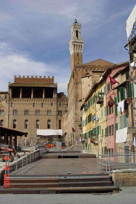 SIENA - Contrada della Torre / parterre   Festa della Vittoria del Palio